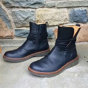 El Naturalista Volcano Leather Ankle 